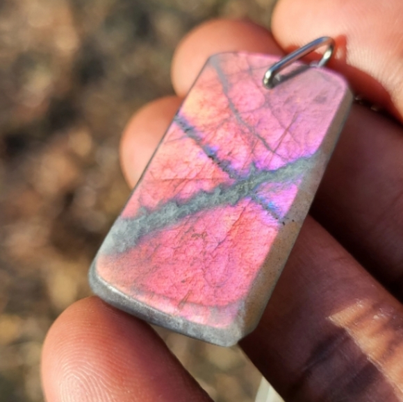 Pink Labradorite Necklace / A+ Mermaid flash / Labradorite Necklace / Purple - Picture 2 of 2